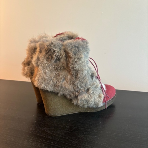 Red Fur Trimmed Bootie - Picture 6 of 9